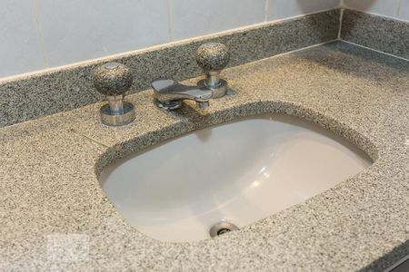 Banheiro de apartamento à venda com 3 quartos, 105m² em Indianópolis, São Paulo