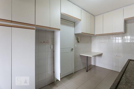 Apartamento à venda com 105m², 3 quartos e 2 vagasCozinha