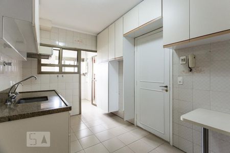 Apartamento à venda com 105m², 3 quartos e 2 vagasCozinha
