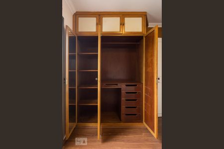 Apartamento à venda com 105m², 3 quartos e 2 vagasQuarto 2