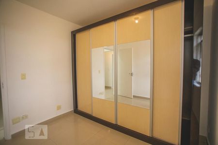 Apartamento para alugar com 78m², 3 quartos e 1 vagaQuarto 3 - Armários