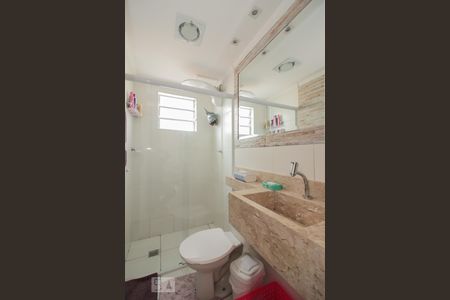 Banheiro de apartamento à venda com 2 quartos, 46m² em Centro, Guarulhos