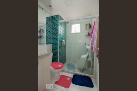 Banheiro de apartamento para alugar com 2 quartos, 48m² em Jardim Rossi, Guarulhos