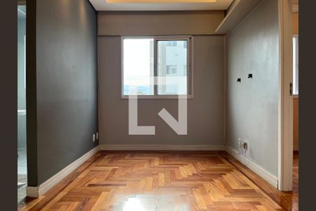 Apartamento à venda com 33m², 1 quarto e sem vagaSala