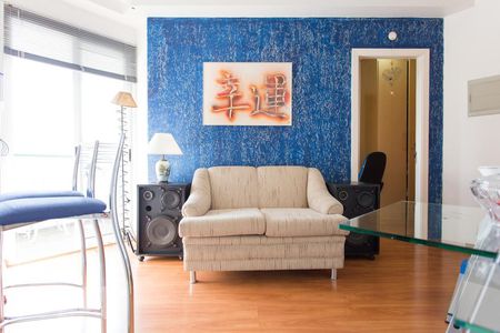 Apartamento à venda com 38m², 1 quarto e 1 vaga Apartamento à venda com 38m², 1 quarto e 1 vagaSala