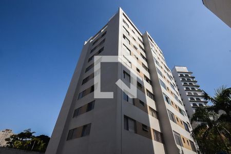 Apartamento à venda com 81m², 2 quartos e 2 vagasFachada Posterior