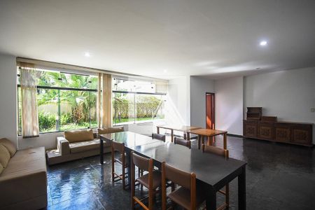 Apartamento à venda com 81m², 2 quartos e 2 vagasSalão de Festa