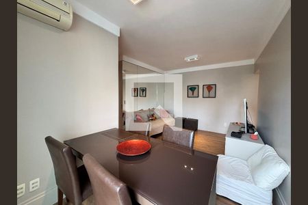 Sala de apartamento à venda com 2 quartos, 69m² em Vila Olímpia, São Paulo