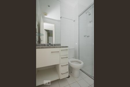 Banheiro de apartamento para alugar com 2 quartos, 55m² em Vila Lúcia, São Paulo