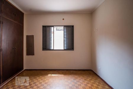 Casa para alugar com 190m², 4 quartos e 2 vagas Casa para alugar com 190m², 4 quartos e 2 vagasQuarto 1