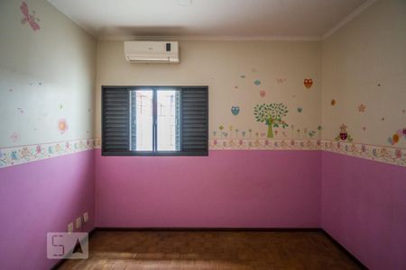 Casa para alugar com 190m², 4 quartos e 2 vagas Casa para alugar com 190m², 4 quartos e 2 vagasQuarto 2