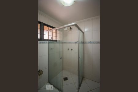 Casa para alugar com 190m², 4 quartos e 2 vagas Casa para alugar com 190m², 4 quartos e 2 vagasBanheiro