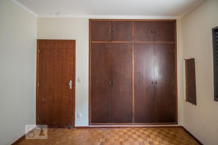 Casa para alugar com 190m², 4 quartos e 2 vagas Casa para alugar com 190m², 4 quartos e 2 vagasQuarto 1