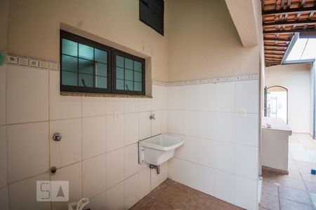 Casa para alugar com 190m², 4 quartos e 2 vagas Casa para alugar com 190m², 4 quartos e 2 vagasÁrea de Serviço