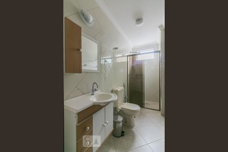 Banheiro de apartamento para alugar com 1 quarto, 75m² em Santo Antônio, São Caetano do Sul