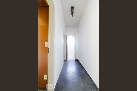 Corredor de apartamento à venda com 3 quartos, 105m² em Cambuí, Campinas