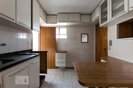 Apartamento à venda com 85m², 3 quartos e 2 vagasCozinha