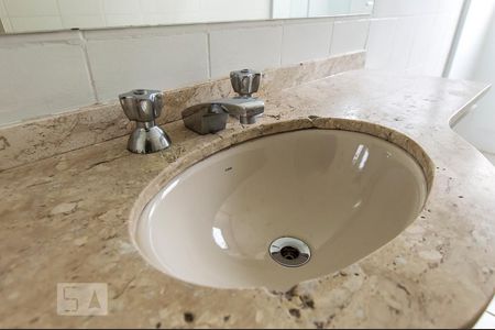 Banheiro de apartamento à venda com 3 quartos, 147m² em Alphaville Industrial, Barueri