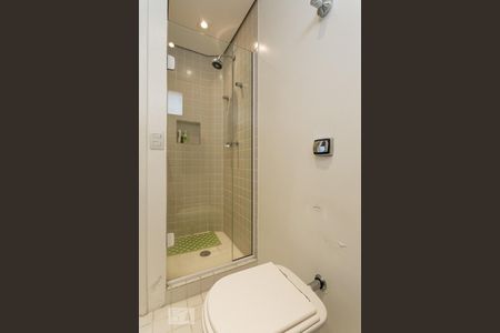 Banheiro de apartamento para alugar com 3 quartos, 97m² em Itaim Bibi, São Paulo