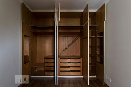 Apartamento à venda com 54m², 2 quartos e 1 vagaQuarto 2 (Armários)