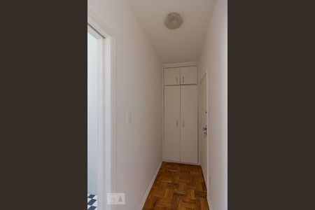 Corredor de apartamento para alugar com 1 quarto, 52m² em Vila Buarque, São Paulo