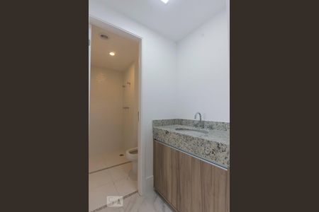 Banheiro  de apartamento para alugar com 1 quarto, 43m² em Vila Anglo Brasileira, São Paulo