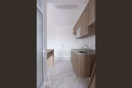 Cozinha de apartamento para alugar com 1 quarto, 43m² em Vila Anglo Brasileira, São Paulo