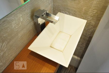 detalhe do lavabo de apartamento à venda com 3 quartos, 263m² em Vila Andrade, São Paulo