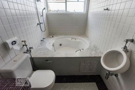 Apartamento para alugar com 134m², 1 quarto e 2 vagas Apartamento para alugar com 134m², 1 quarto e 2 vagasBanheiro Suite