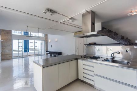 Cozinha de apartamento para alugar com 1 quarto, 134m² em Vila Madalena, São Paulo