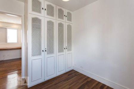 Quarto 1 de apartamento para alugar com 2 quartos, 70m² em Indianópolis, São Paulo