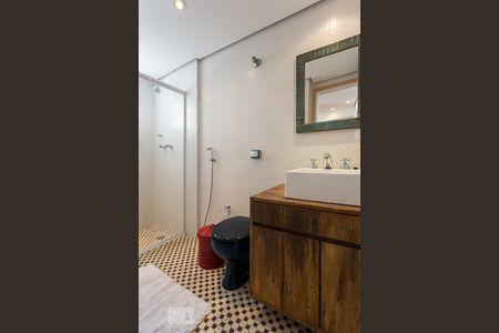 Banheiro de apartamento para alugar com 2 quartos, 70m² em Indianópolis, São Paulo