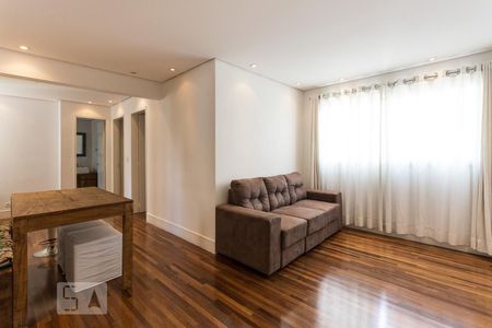 Sala de apartamento para alugar com 2 quartos, 70m² em Indianópolis, São Paulo