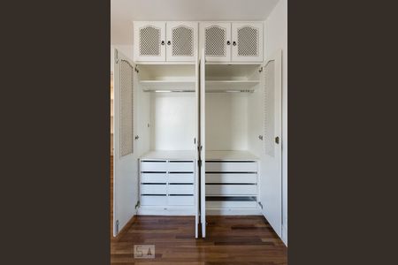 Quarto 1 de apartamento para alugar com 2 quartos, 70m² em Indianópolis, São Paulo