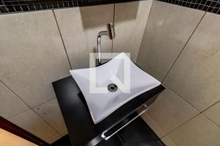 Apartamento à venda com 140m², 3 quartos e 1 vaga Apartamento à venda com 140m², 3 quartos e 1 vagaBanheiro 01 da Suíte - Torneira