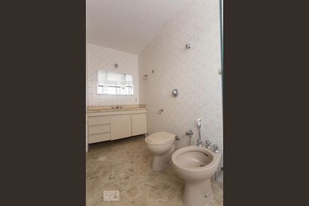 Apartamento à venda com 138m², 3 quartos e 1 vagaBanheiro suíte