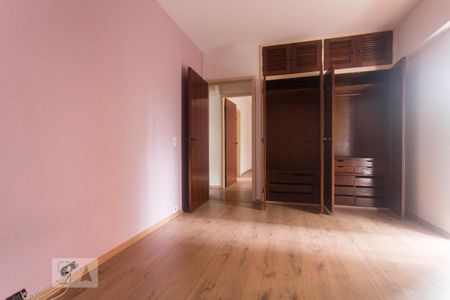 Quarto de apartamento à venda com 3 quartos, 138m² em Jardim Paulista, São Paulo