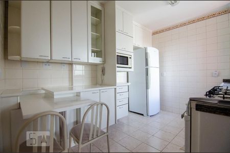 Apartamento à venda com 296m², 4 quartos e 2 vagasCozinha