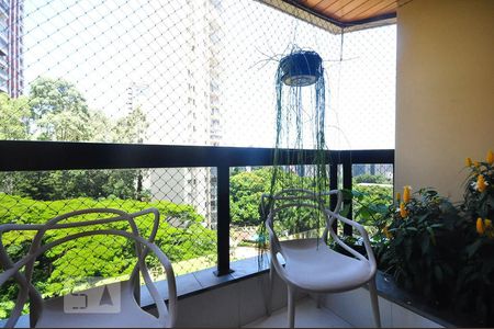 varanda de apartamento para alugar com 3 quartos, 211m² em Vila Suzana, São Paulo