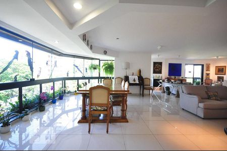 sala de apartamento para alugar com 3 quartos, 211m² em Vila Suzana, São Paulo
