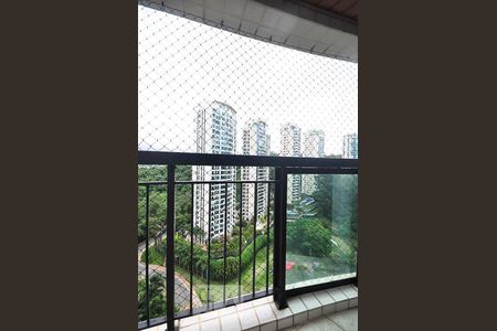 Apartamento à venda com 160m², 3 quartos e 3 vagasvaranda da suíte 2