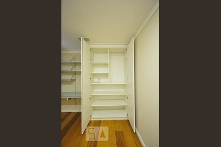 Apartamento à venda com 160m², 3 quartos e 3 vagasarmário da suíte 1