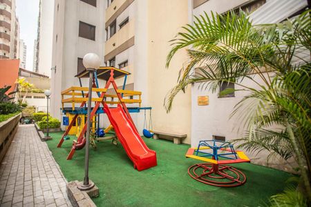 Apartamento para alugar com 68m², 2 quartos e 1 vaga Apartamento para alugar com 68m², 2 quartos e 1 vagaÁrea Comum - Playground