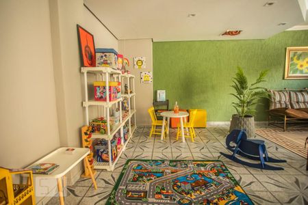 Apartamento para alugar com 68m², 2 quartos e 1 vaga Apartamento para alugar com 68m², 2 quartos e 1 vagaÁrea comum - Brinquedoteca