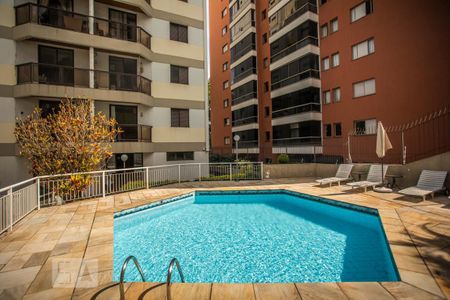 Apartamento para alugar com 68m², 2 quartos e 1 vaga Apartamento para alugar com 68m², 2 quartos e 1 vagaÁrea comum - Piscina