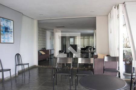 Apartamento à venda com 58m², 2 quartos e 1 vagaÁrea comum