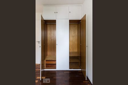 Quarto 2 de apartamento para alugar com 2 quartos, 68m² em Vila Olímpia, São Paulo