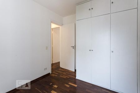 Quarto 2 de apartamento para alugar com 2 quartos, 68m² em Vila Olímpia, São Paulo