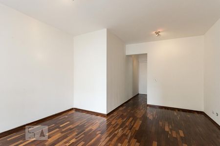 Sala de apartamento para alugar com 2 quartos, 68m² em Vila Olímpia, São Paulo