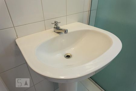 Apartamento para alugar com 68m², 2 quartos e 1 vaga Apartamento para alugar com 68m², 2 quartos e 1 vagaBanheiro
